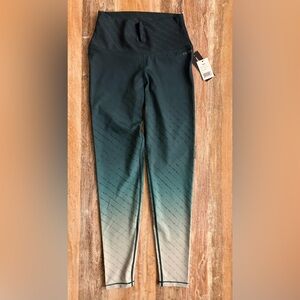 NWT AR-33 Alpha High Waist Hunter Green Fade Ombré Leggings Size Small